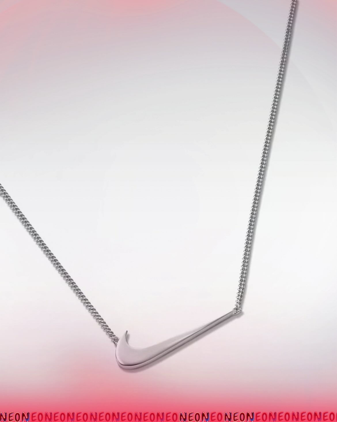 NIKE PORTA LO SWOOSH ANCHE NEI GIOIELLI CON UNA NUOVA COLLEZIONE DI ORECCHINI E COLLANE — 6