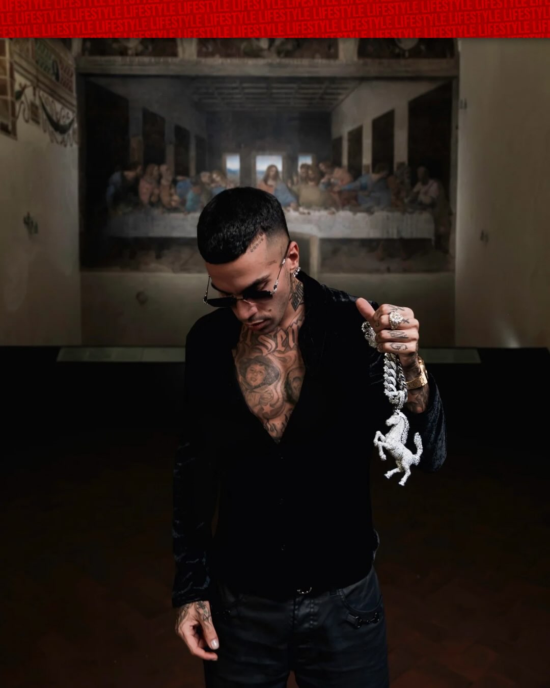Sfera Ebbasta avrebbe speso 200.000 euro per la collana di "Purosangue" — 3